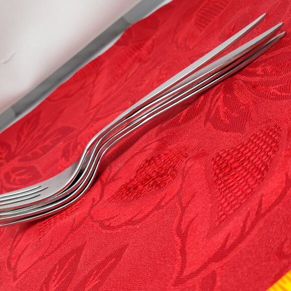 4X DF Oneida Oneidacraft Deluxe Stainless Wintersong Dinner Forks - Picture 10 of 10